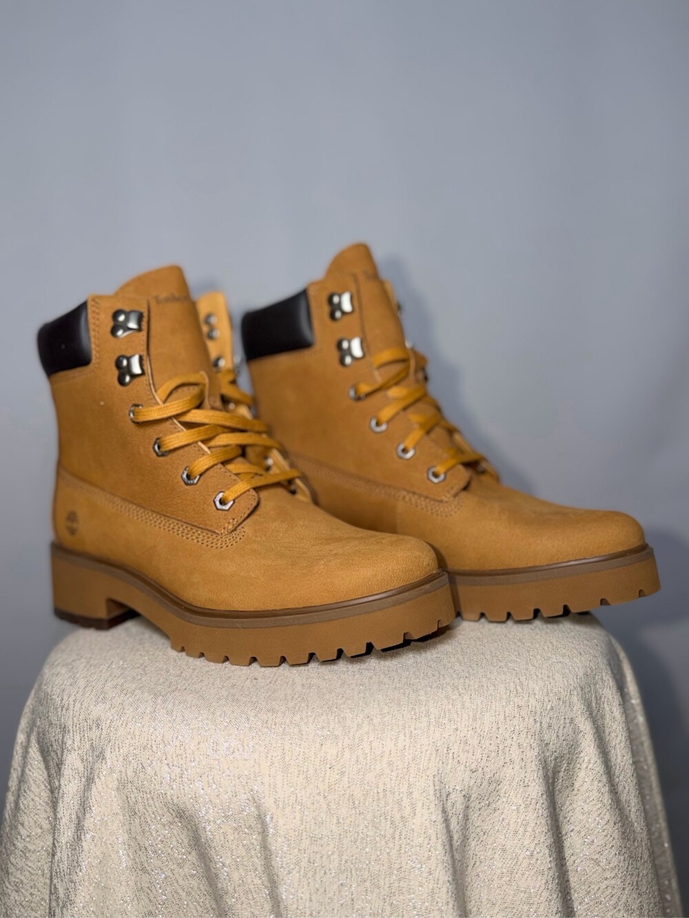 Timberland Women's Sky 6-Inch Wheat Nubuck Lace-Up Platform Boots Size 9